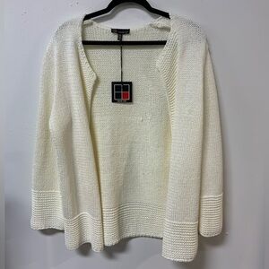 Carre noir cream sweater